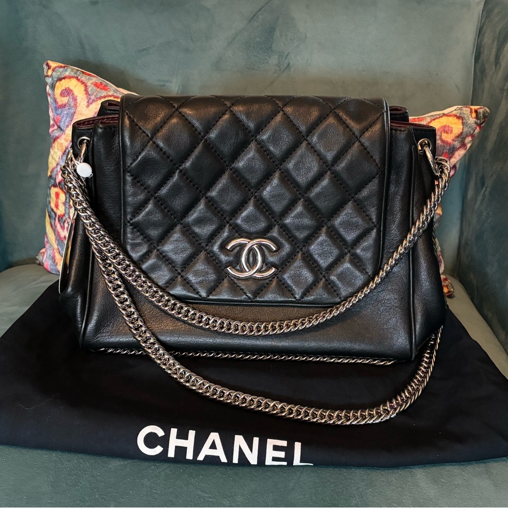 Chanel Black Lambskin Quilted Bijoux Accordian Flap Crossbody Shoulder Bag